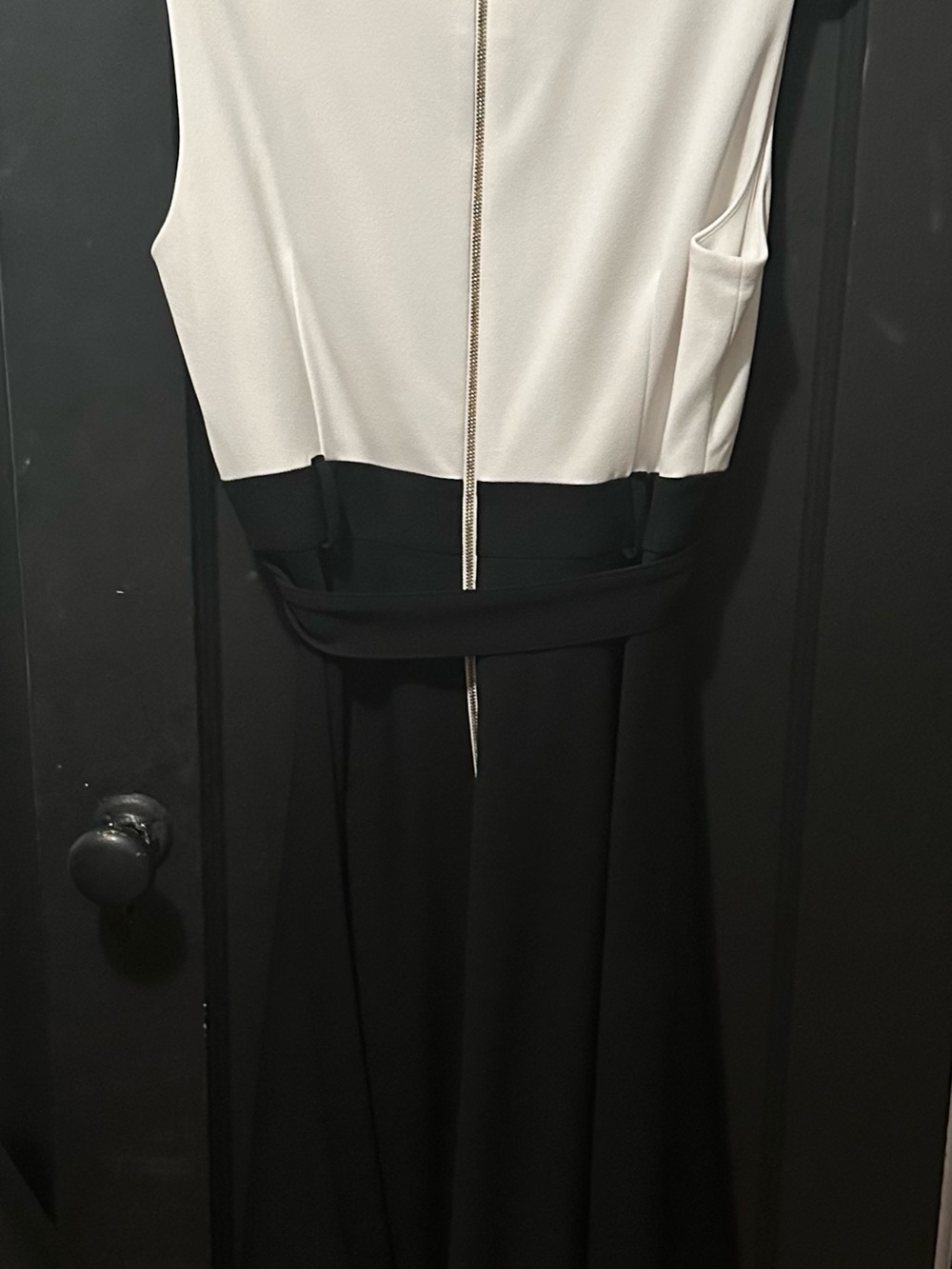 Calvin Klein Elegant Two-Tone Black and White Sleeveless Dress - Picture 3 of 3